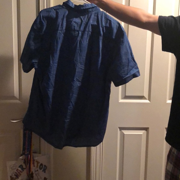 Button up - Picture 2 of 3